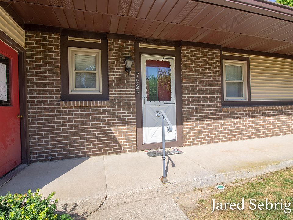 1st image of 7527 Pinegrove Dr