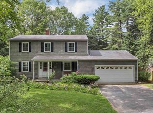 121 Pinewood Dr, Hopkinton, NH 03229