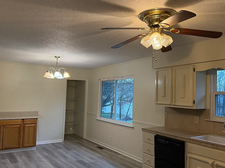 7308 Dublin Ln — Photo 4