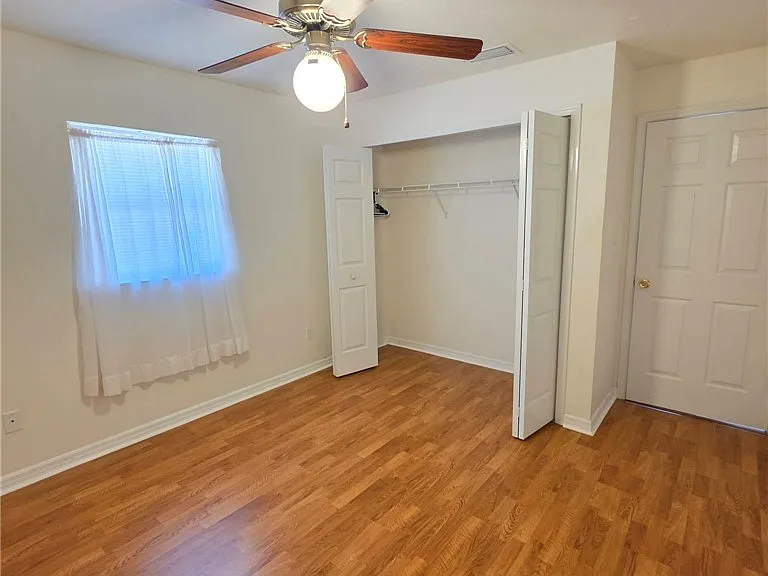 216 Chicago Way NE — Photo 9