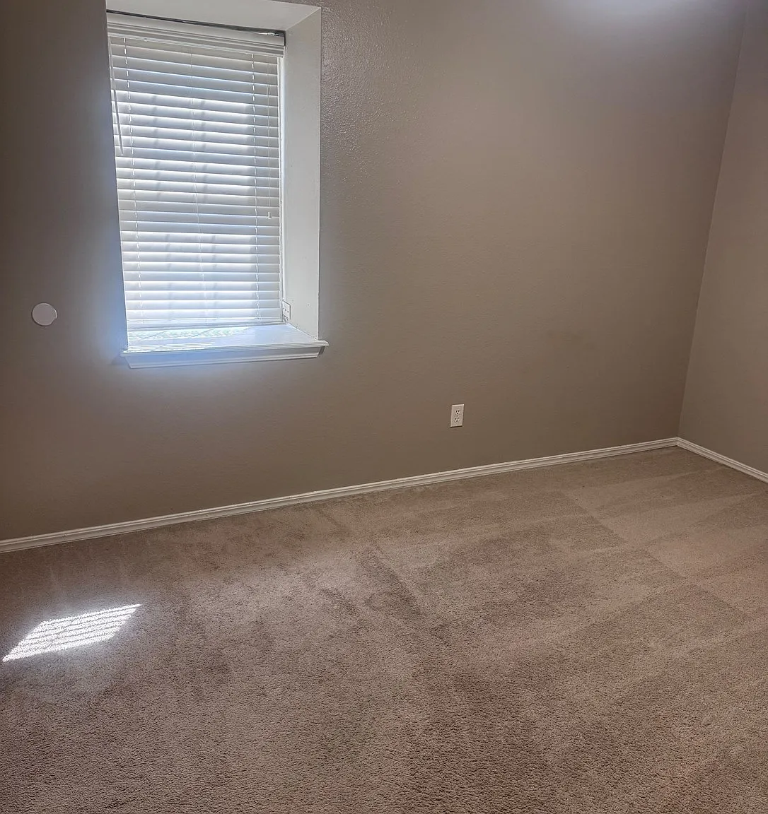 2 bed, 1.5 bath, 900 sqft, $875 — Photo 4