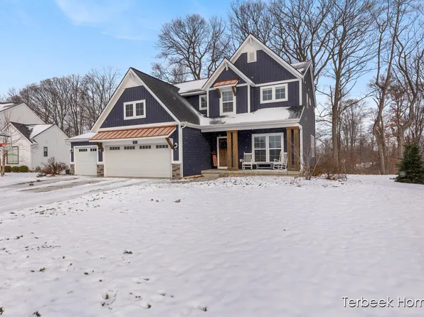 3073 Deer Haven Dr, Jenison, MI 49428