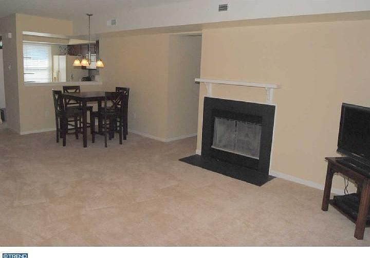 1st image of 364 Independence Dr