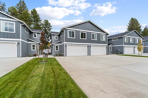 Birkdale Commons Photo 1