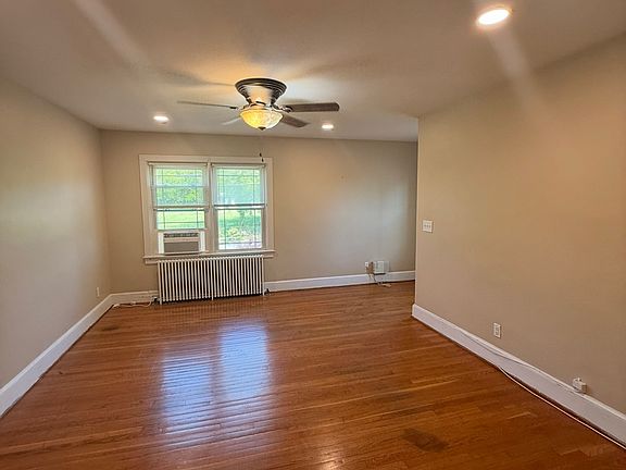 5th image of 1300 William St APT B