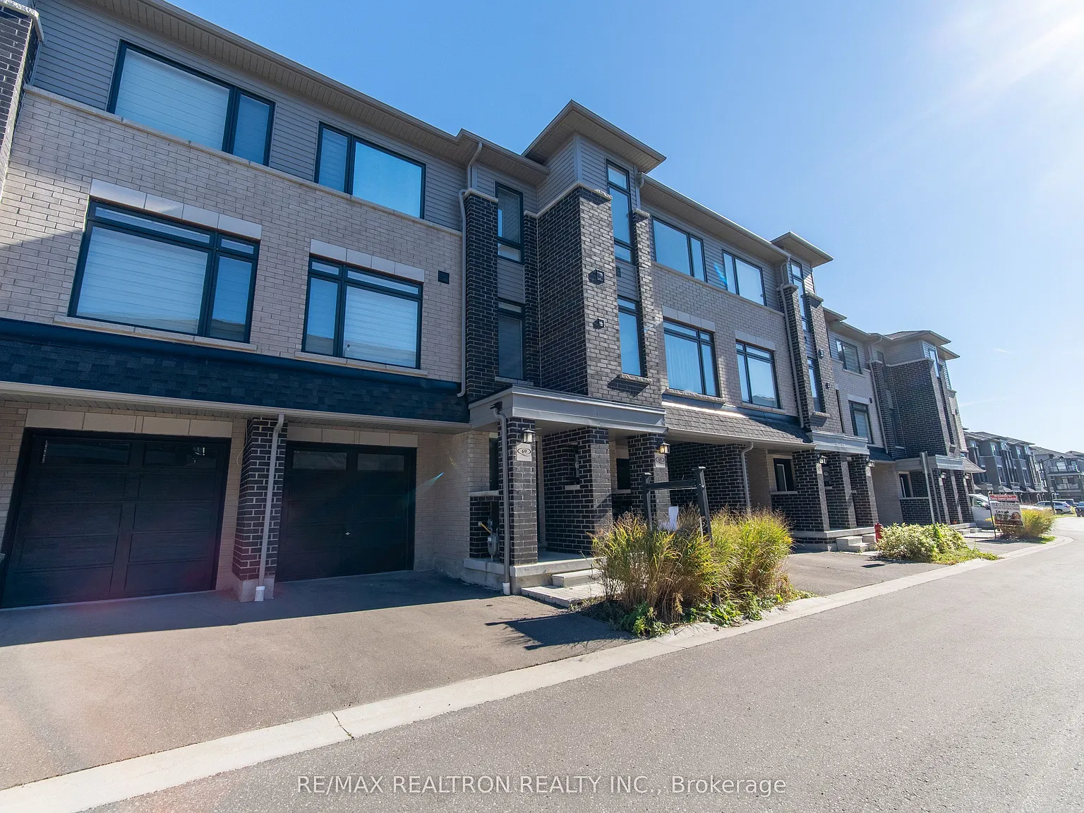 3 bed, $2,950 — Photo 2