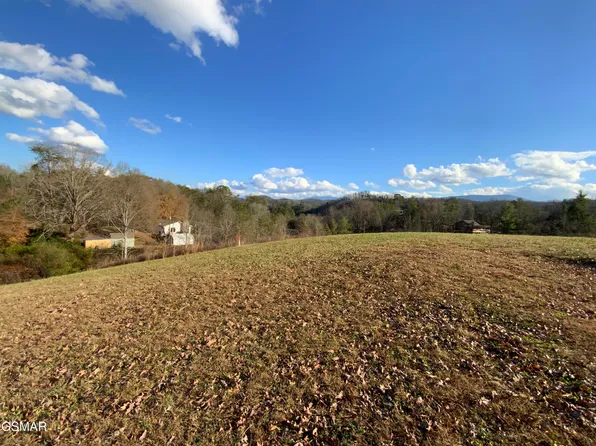 71 Max Ridge Ln, Sevierville, TN 37862
