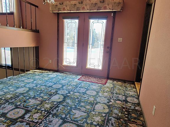 5th image of 2606 N River Dr
