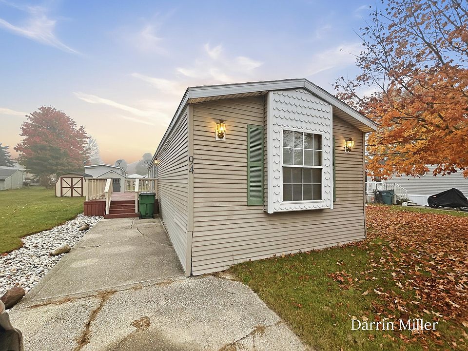 1st image of 94 Maple Ct