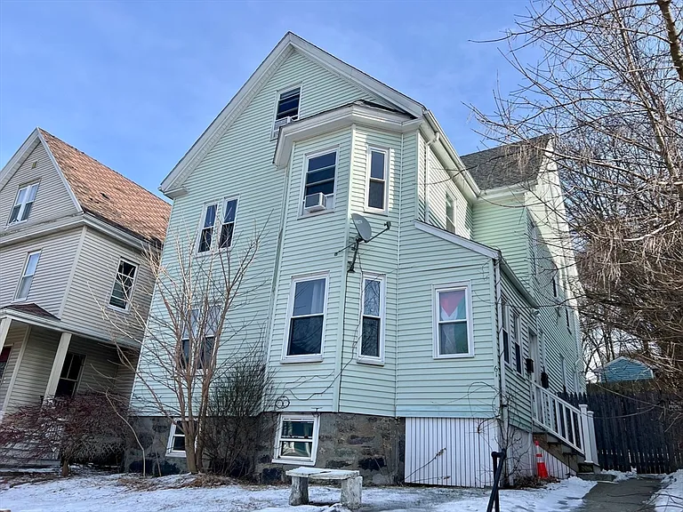 61 Wenham St #2 — Photo 18