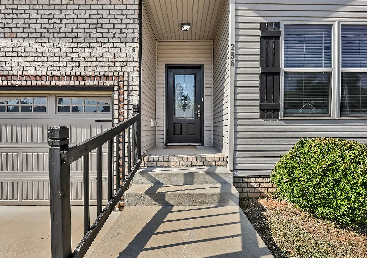 256 Azalea Dr. Oak Grove, KY 42262 — Photo 2