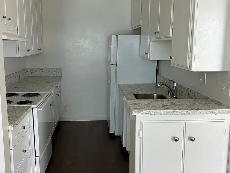 3329 Keystone Ave #6 — Photo 7