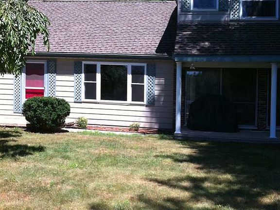 3rd image of 2108 N Shore Dr