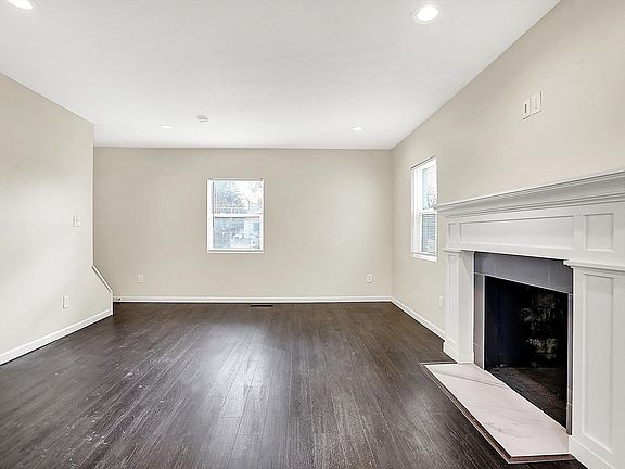5th image of 3522 Janet Dr