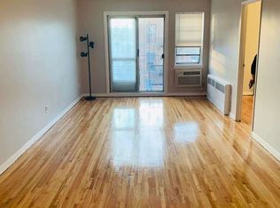 31-71 44th St #3, Astoria, NY 11103