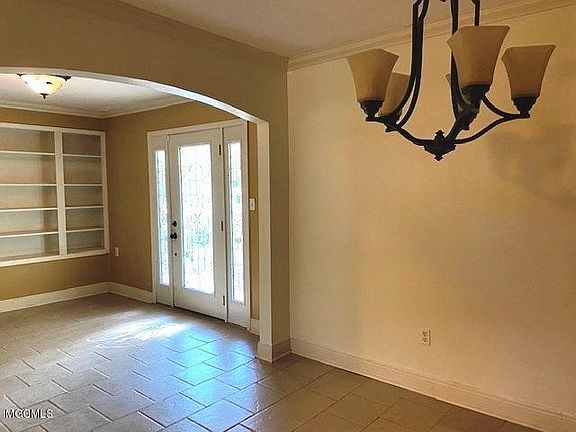 3rd image of 2310 Rosewood St