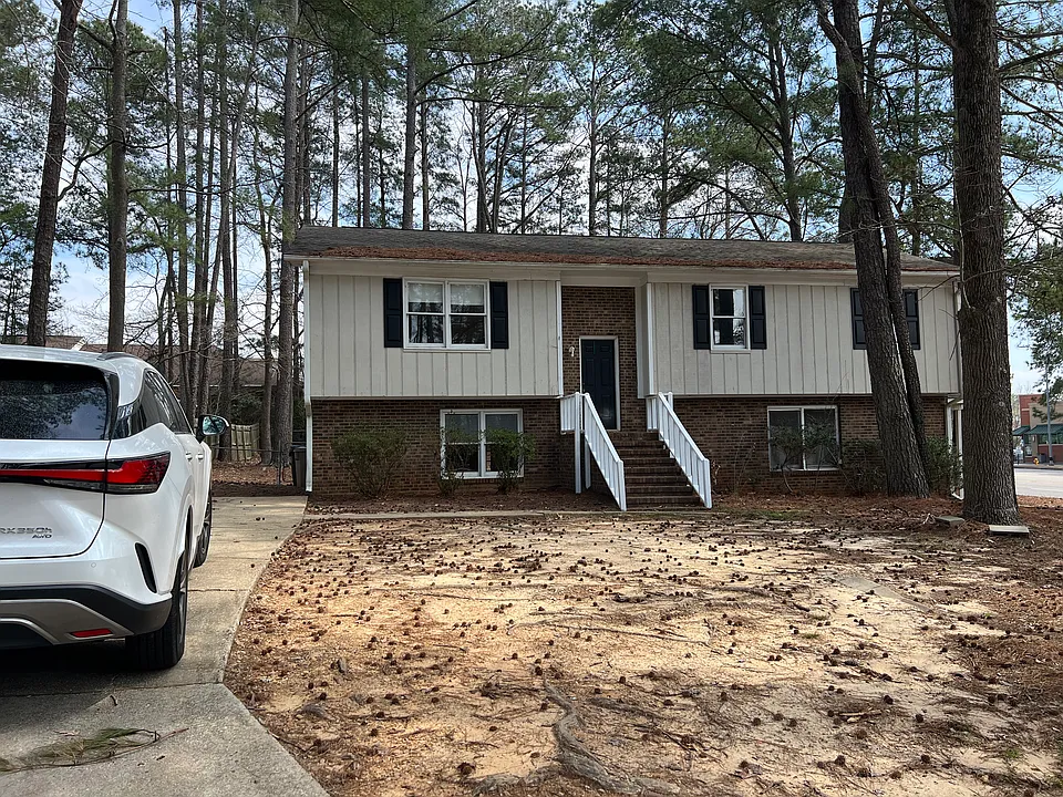 102 Madrid Ct