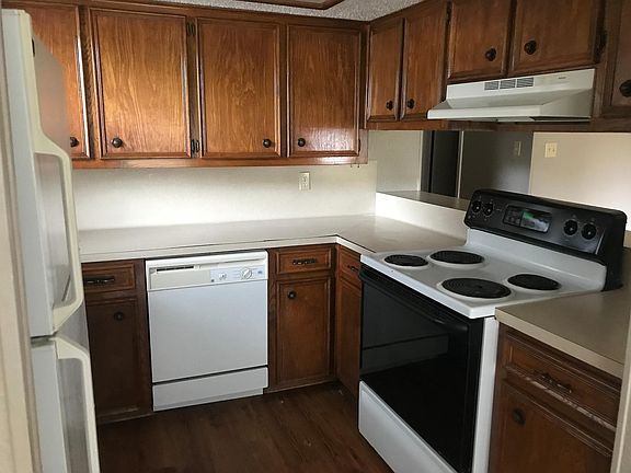 4th image of 1001 Westwood Dr #A
