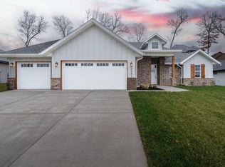 6086 S Dollison Ave, Springfield, MO 65810