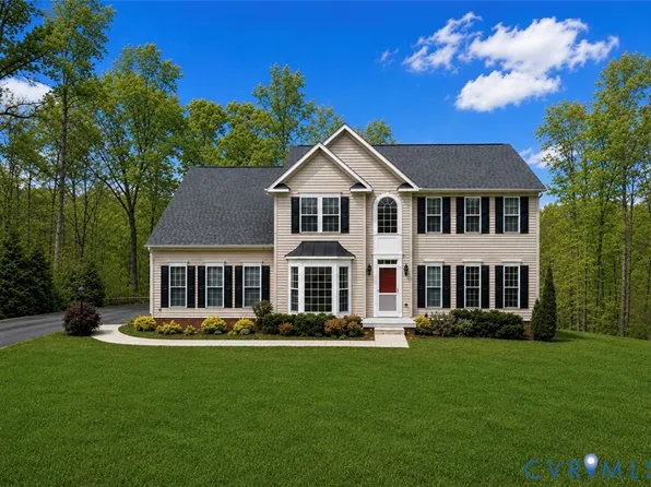 746 Carter Ln, Louisa, VA 23093