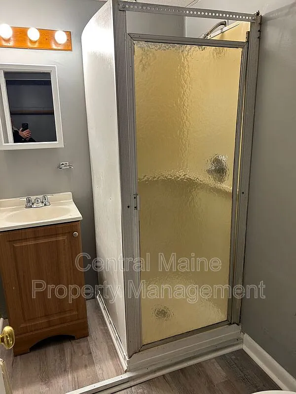 1 bed, 1.0 bath, 400 sqft, $850 — Photo 2