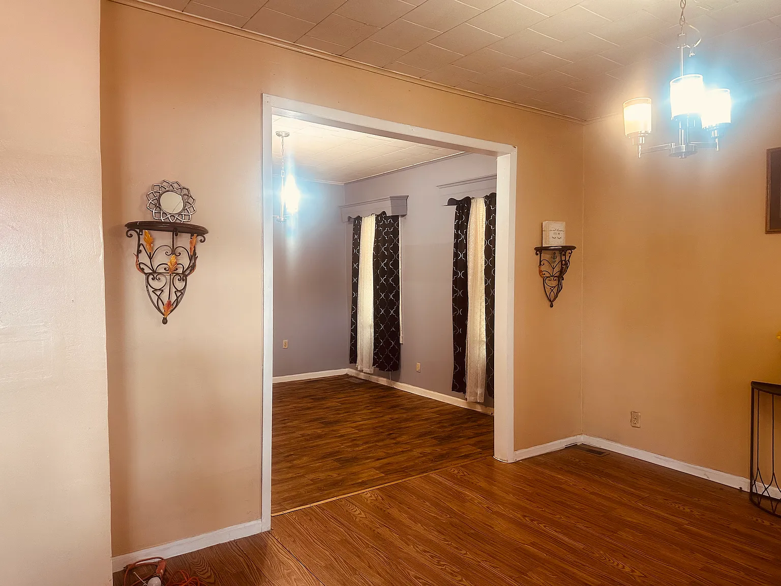 2 bed, 1080 sqft, $1,080 — Photo 2