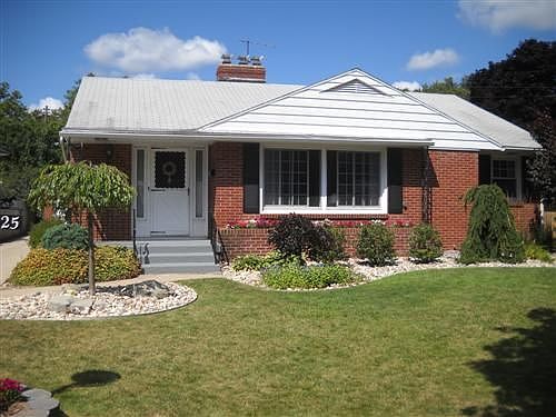 FRONT VIEW OF HOME