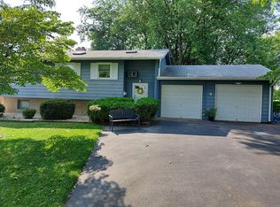 4 Heatherwood Cir, Middletown, PA 17057