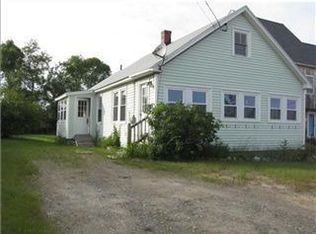 3 Golden Ave, Biddeford, ME 04005