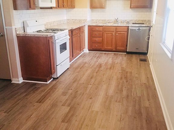 4th image of 116 Oaklawn Dr