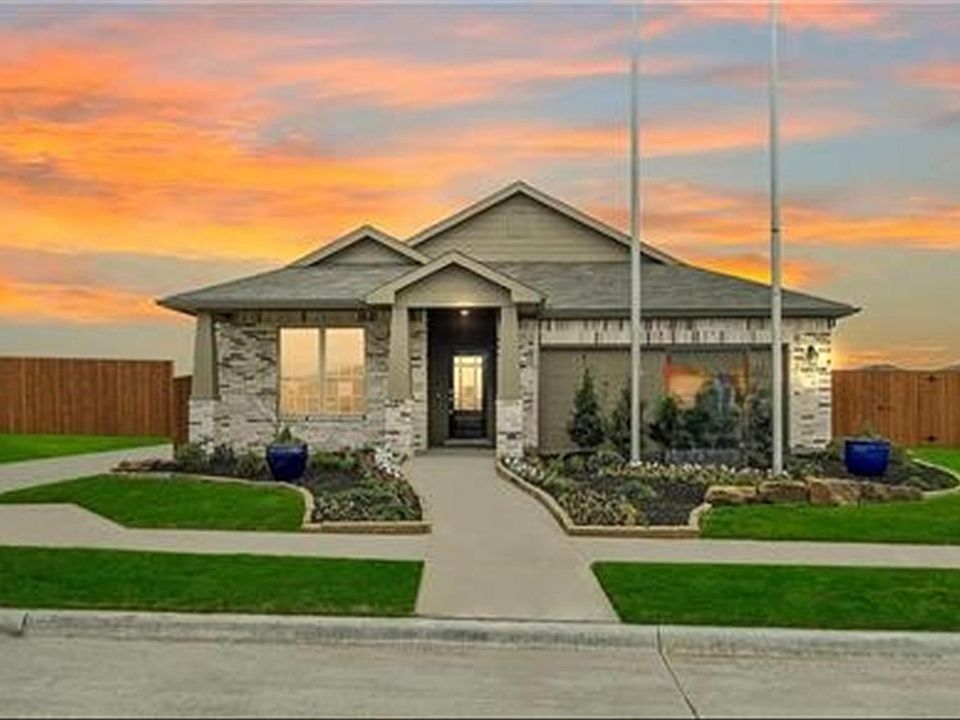 1st image of 3924 Hometown Blvd