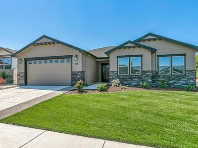 3020 Mount Thielsen Dr, Medford, OR, 97504