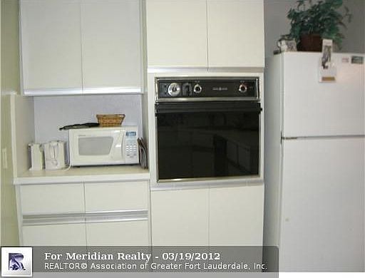 3rd image of 3800 Galt Ocean Dr APT 1012