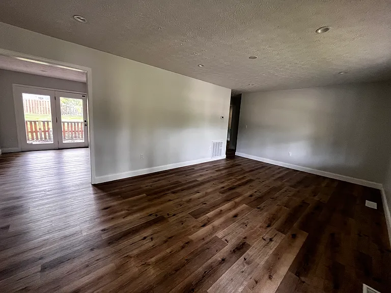 208 Mount David Dr — Photo 10