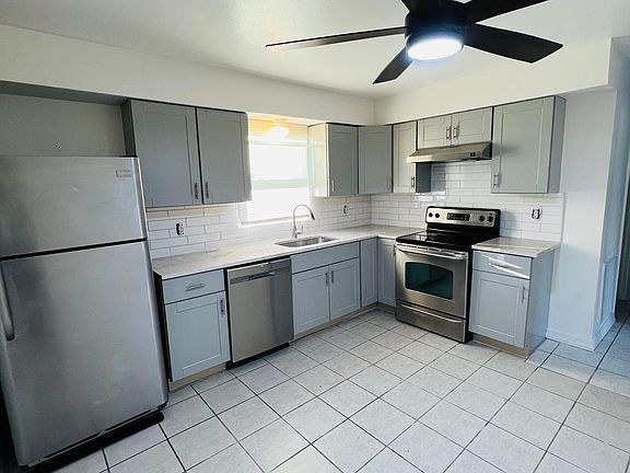 5th image of 14772 64th St N #B