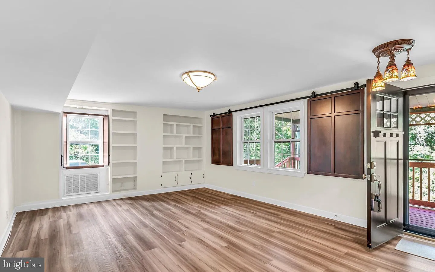 2 bed, 1.0 bath, 1591 sqft, $2,495 — Photo 4