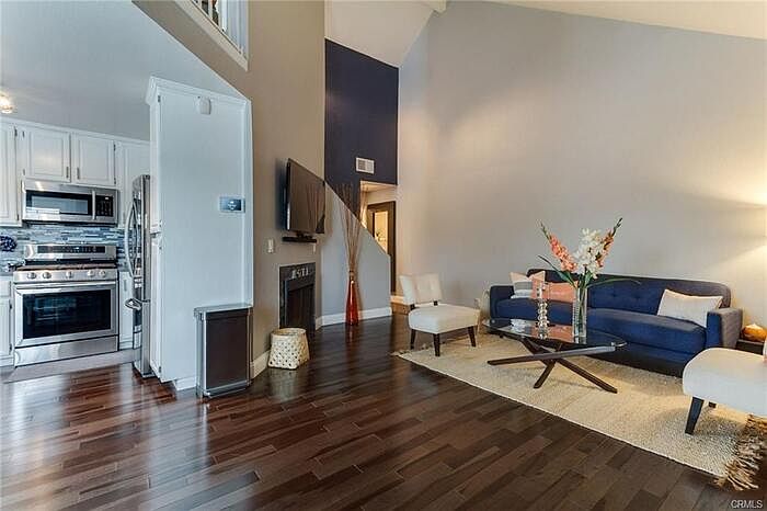 1st image of 610 Venice Way
