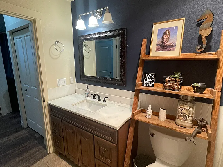 819 NW Wheelock Pl #819 — Photo 52