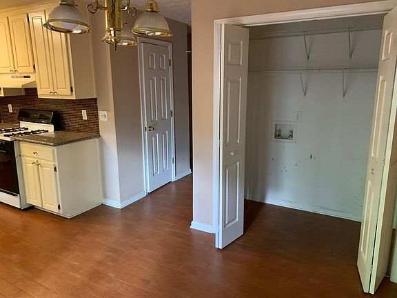 4th image of 2855 Maple Vista Ln