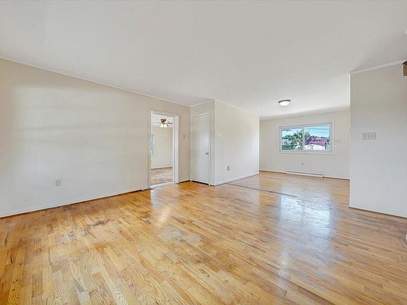 2nd image of 526 Orlando Ave