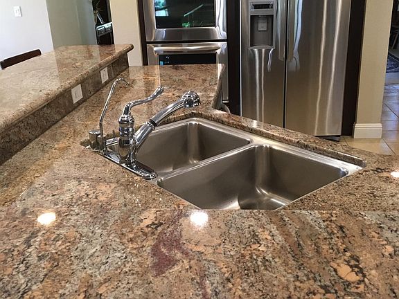 5th image of 541 Belmont Ln