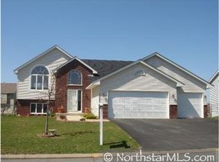 18685 Dylan Dr, Farmington, MN 55024