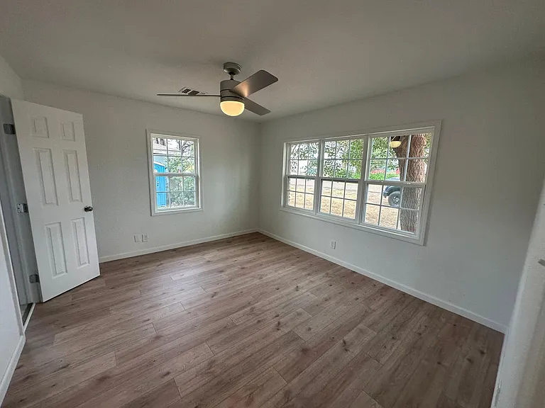 8234 Bluebonnet Dr — Photo 12