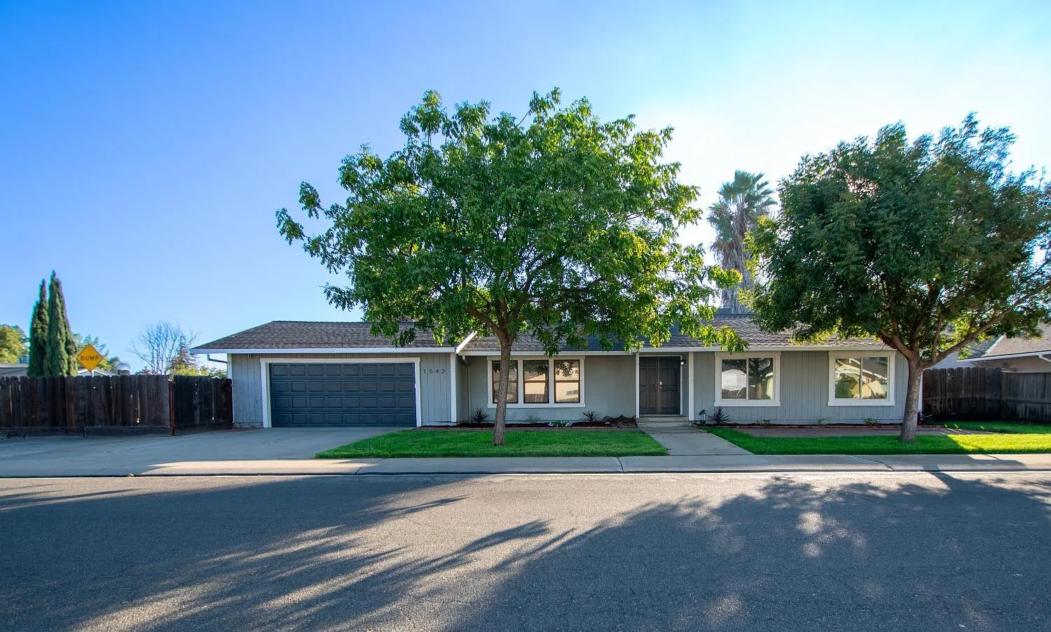 1542 Hickey Ct photo 1