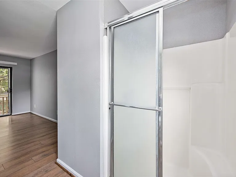 2119 N Austin Ave #C — Photo 14