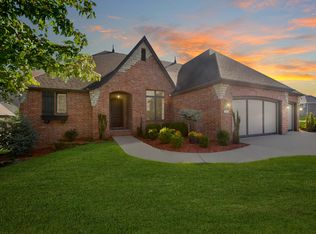 1402 N Rockingham Ave, Nixa, MO 65714