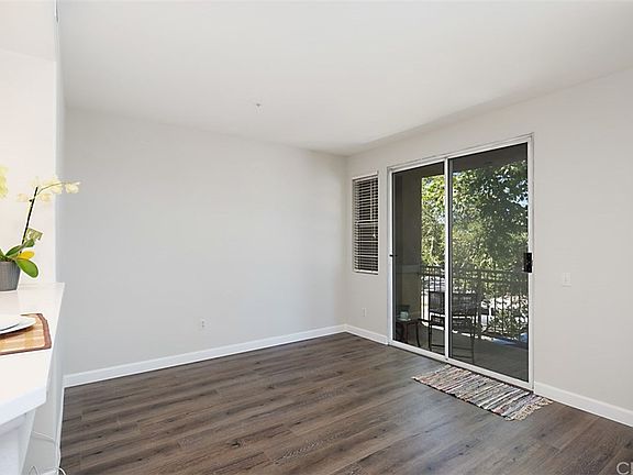 4th image of 4 Woodcrest Ln APT 208