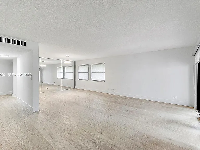 398 Fern Dr #10-6 — Photo 4