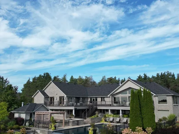 7 Maplehill Dr, Cavan Monaghan, ON K9J 0E5