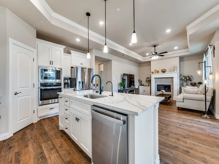 4300 Carrera Dr — Photo 7